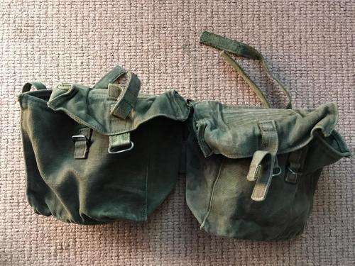 ORIGINAL OLIVE GREEN RHODESIAN KIDNEY POUCHES IN GOOD CONDITION