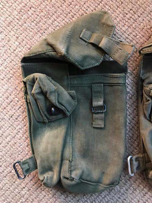 ORIGINAL OLIVE GREEN RHODESIAN AMMO POUCHES X2 IN VERY GOOD CONDITION