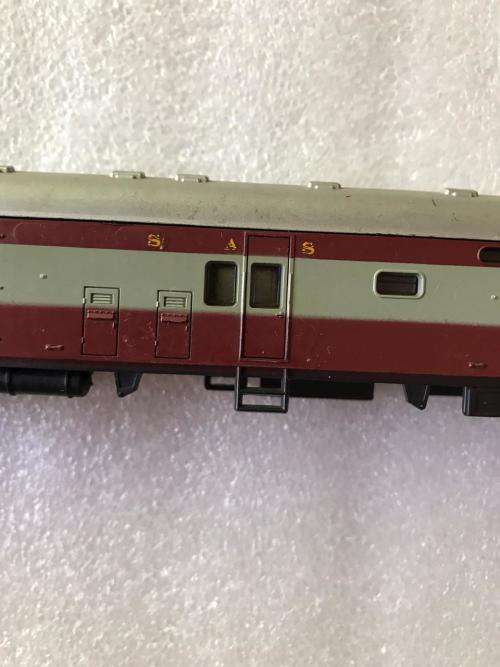 LIMA HO SCALE SA RAILWAYS BAGGAGE CAR-238 MM