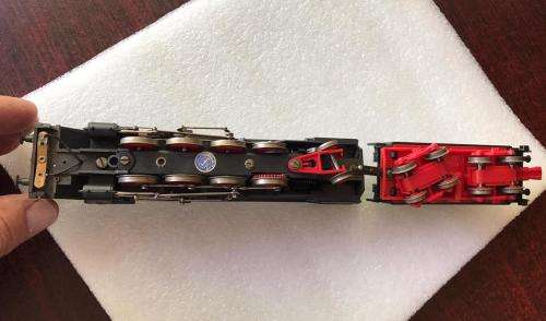 HO SCALE LIMA ITALY GERMAN DB 39243 STEAM LOCOMOTIVE WITH TENDER- 270 MM-COMPLETE CONDITION BUT NOT