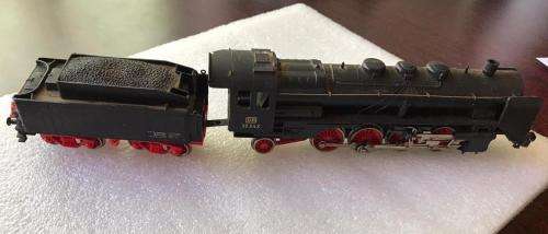 HO SCALE LIMA ITALY GERMAN DB 39243 STEAM LOCOMOTIVE WITH TENDER- 270 MM-COMPLETE CONDITION BUT NOT