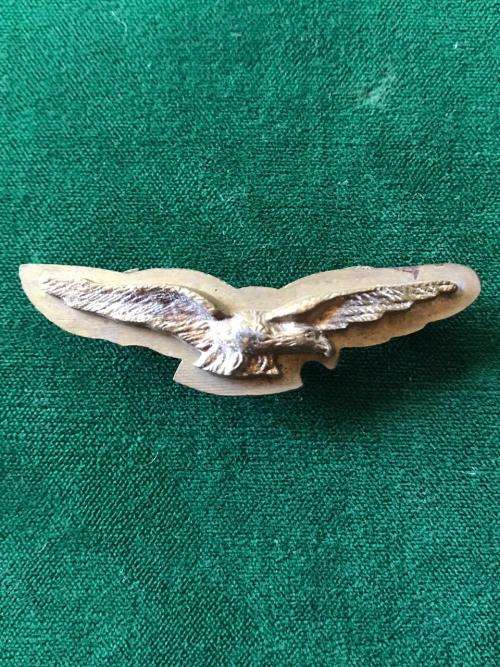 SAAF EAGLE WORN ABOVE CHEVRONS DURING WW2- 3X SCREW LUGS