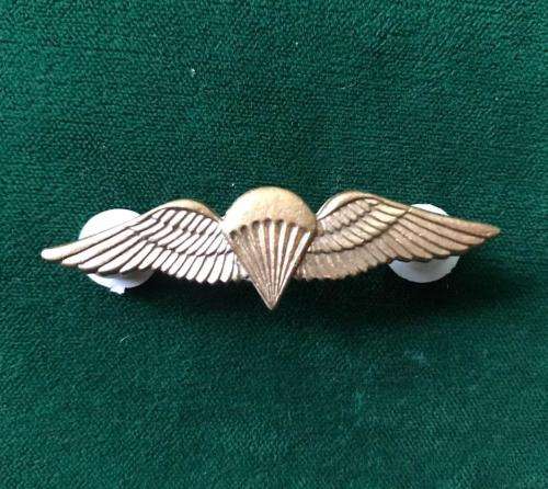 SA PARACHUTE GILDING METAL MESS DRESS WING-WORN FROM THE 1970'S-SOLID BACK- 2 PINS
