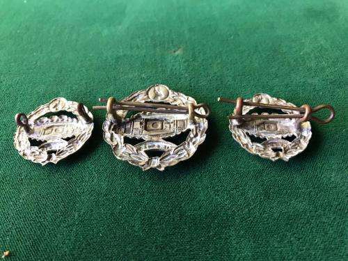 SA TANK CORPS CAP AND COLLARS-1941-43- LUGS INTACT