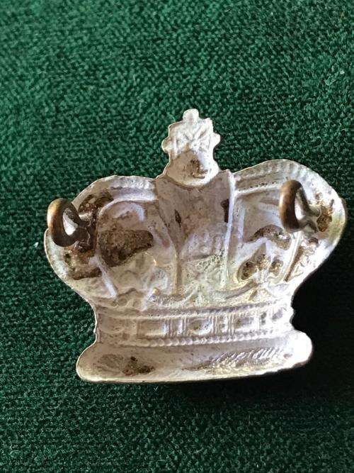BOER WAR PERIOD,WHITE METAL,QUEEN VICTORIA CROWN (ROUNDED)- 2 LUGS