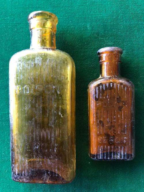 RECTANGULAR BROWN POISON BOTTLES WITH VERTICAL RIBBING-1800S-EARLY 1900-2 SOLD TOGETHER-MEASURES 9&1