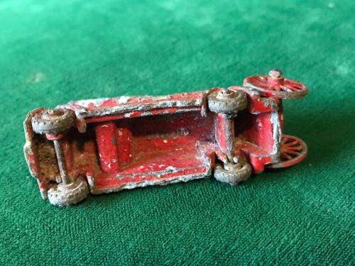 LESNEY MADE IN ENGLAND,FIRE TRUCK- BAD CONDITION