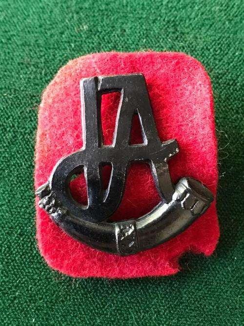 RHODESIA INTAF HAT BADGE-WORN 1972-80-2 LUGS