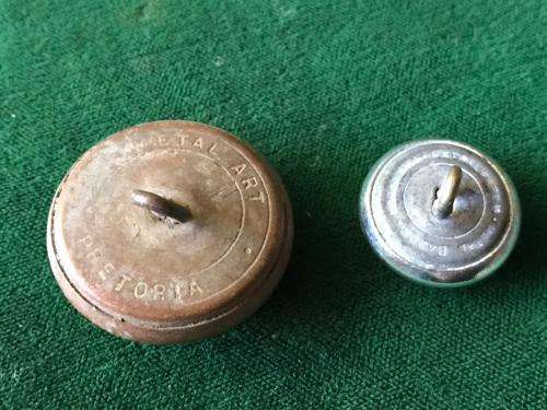 2X BUTTONS WORN BY SA RAILWAYS & HARBOURS PERSONNEL -DIAMETER 25 & 20 MM-1915-1951