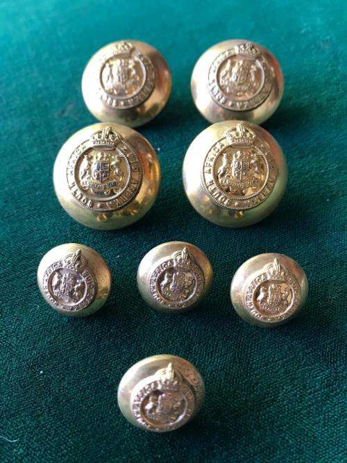 GILT OFFICERS TUNIC BUTTONS WITH UNION COAT OF ARMS-NORMALLY WORN BY COLONELS & BRIGADIERS-8 SOLD TO