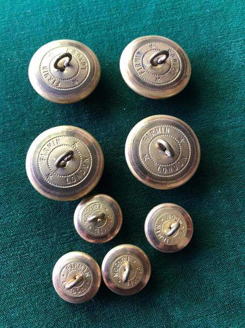 GILT OFFICERS TUNIC BUTTONS WITH UNION COAT OF ARMS-NORMALLY WORN BY COLONELS & BRIGADIERS-8 SOLD TO