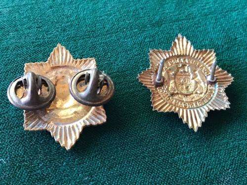 SA COLLAR BADGE PAIR-SOLID CENTRE PINS INTACT