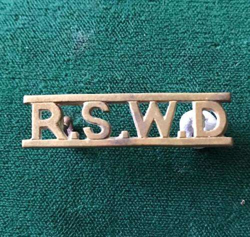 REGIMENT SOUTH WESTERN DISTRICTS TITLE-WORN 1934-1956- 2 LUGS