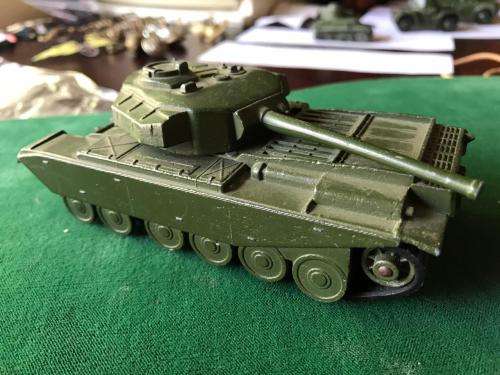 DINKY TOYS-MADE IN ENGLAND BY MECCANO NO 651 CENTURION TANK-ORIGINAL PAINT & TRACKS