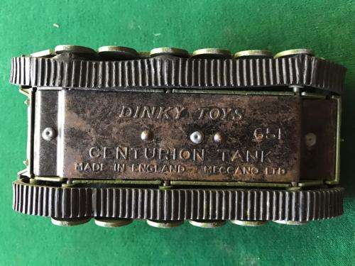 DINKY TOYS-MADE IN ENGLAND BY MECCANO NO 651 CENTURION TANK-ORIGINAL PAINT & TRACKS