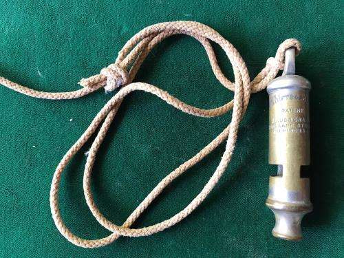 THE METROPOLITAN J. HUDSON & CO-WW2 PERIOD WHISTLE