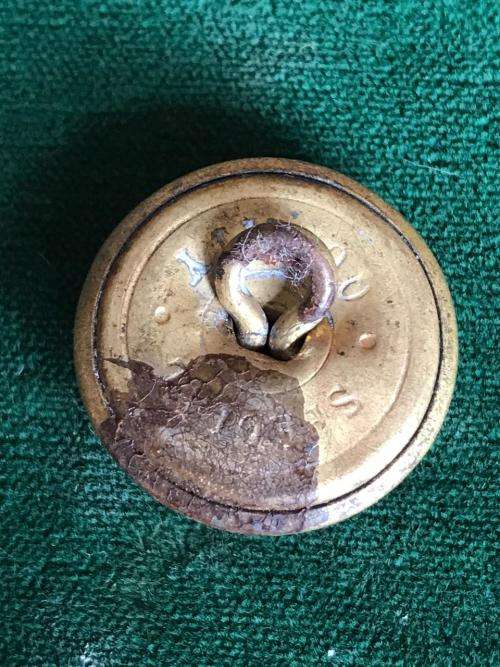 CITY OF LONDON YEOMANRY (ROUGH RIDES) BUTTON-PRE 1961- DIAMETER 25 MM