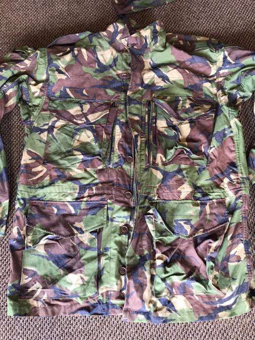 ORIGINAL RECCE COPY TANZANIAN CAMO JACKET WITH HOOD-CONDITION MINT-SIZE MEDIUM-MEASURES 65CM ARMPIT