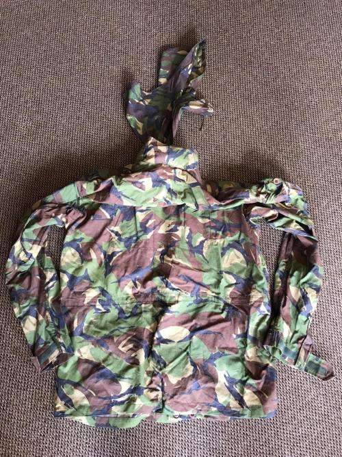 ORIGINAL RECCE COPY TANZANIAN CAMO JACKET WITH HOOD-CONDITION MINT-SIZE MEDIUM-MEASURES 65CM ARMPIT