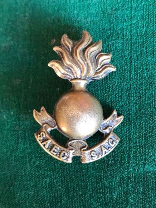 SA ENGINEERS CORPS COLLAR BADGE-WORN 1938-45- 2 LUGS