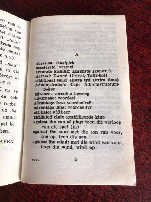 POCKET SIZE -RUGBY TERME DEUR DR DANIE CRAVEN- 88 PAGES-GOOD CONDITION