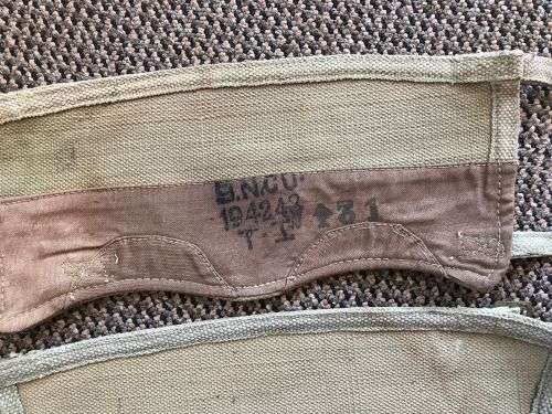 WW2  MATCHING PAIR OF LEGGINGS- DATED 1942