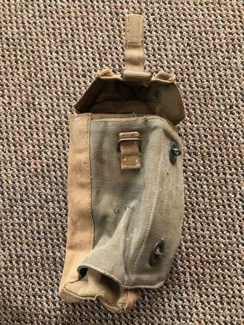 RHODESIAN WEBBING RADIO POUCH-GOOD CONDITION