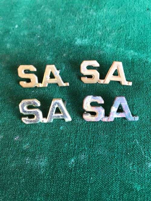 SA GILDING METAL AND BRASS TITLE PAIRS-WORN FROM THE 1950`S- PINS COMPLETE