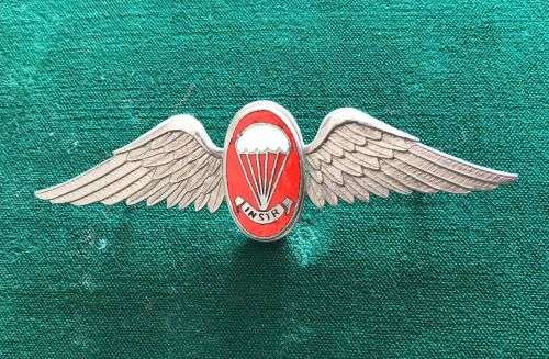 SA PARA FREEFALL WING (FULL SIZE) CHROMED AND ENAMEL WING-WORN FROM THE 1970`S- 2 PINS