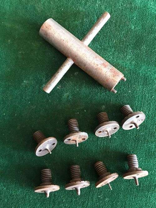 R1 SIGHTS- 8 SOLD TOGETHER WITH SPANNER