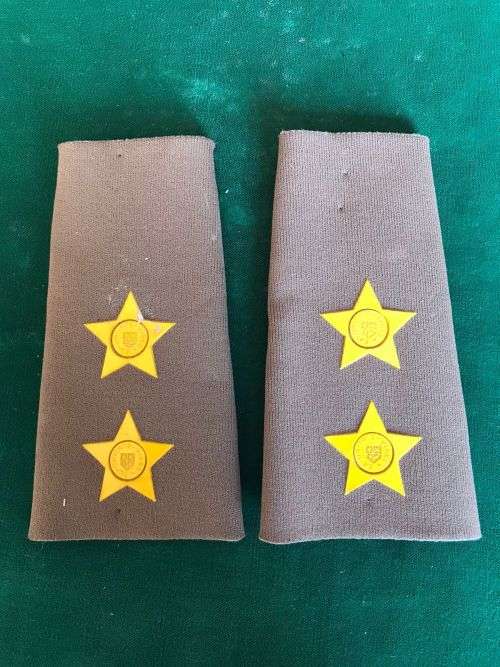 LIEUTENANT RUBBERIZED RANK PAIR-FIELD DRESS-1980`S-1996