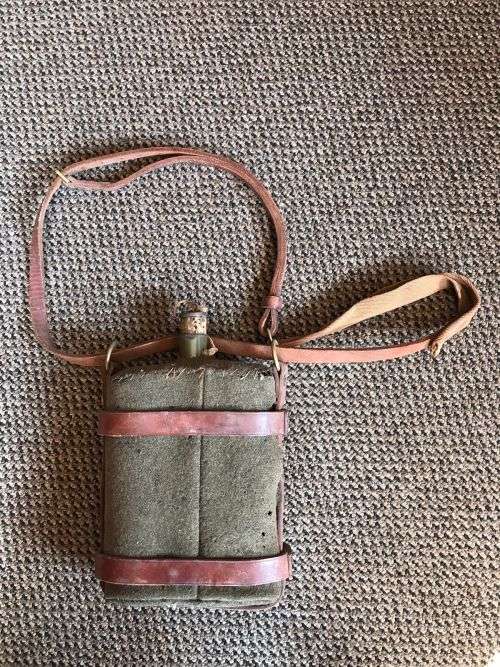 WW2 WATER BOTTLE WITH STRAP