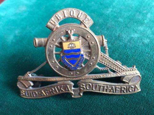 WITWATERSRAND UNIVERSITY REGT. GILDING METAL CAP BADGE-WORN 1962-1970- 2X SCREW LUGS
