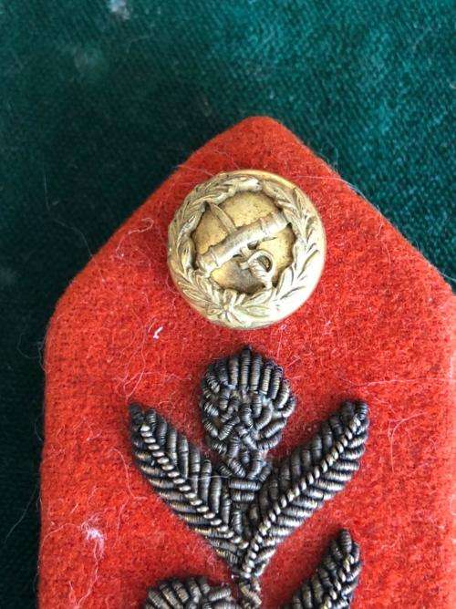 ARMY GENERAL OFFICERS,GORGET PATCH-NOTE GOLD BUTTON (EARLY PATTERN)