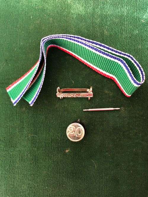 SANDF MINIATURE LONG SERVICE AWARD RIBBON CLASP AND BUTTON BADGE