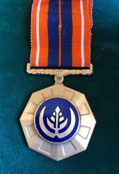 FULL SIZE PRO PATRIA MEDAL-FIXED SUSPENDER WITH ENAMEL FACE-NOT NUMBERED