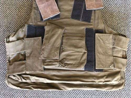 SADF PERIOD BULLET PROOF VEST, NUTRIA WITH STEEL PLATES COMPLETE-GOOD CONDITION