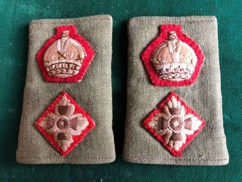 WW2 PERIOD BRITISH INFANTRY OFFICER RANK BOARDS
