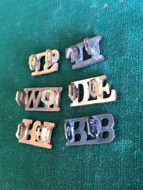 SELECTION OF 6 BRITISH WW1 TITLES-SOLD TOGETHER- LUGS INTACT