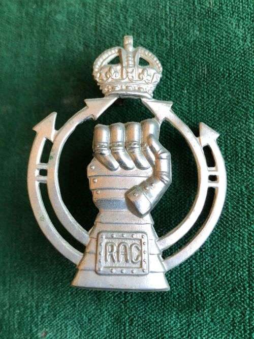 ROYAL ARMOURED CORPS CAP BADGE-LATE WW2-1950`S- 2 LUGS- WHITE METAL