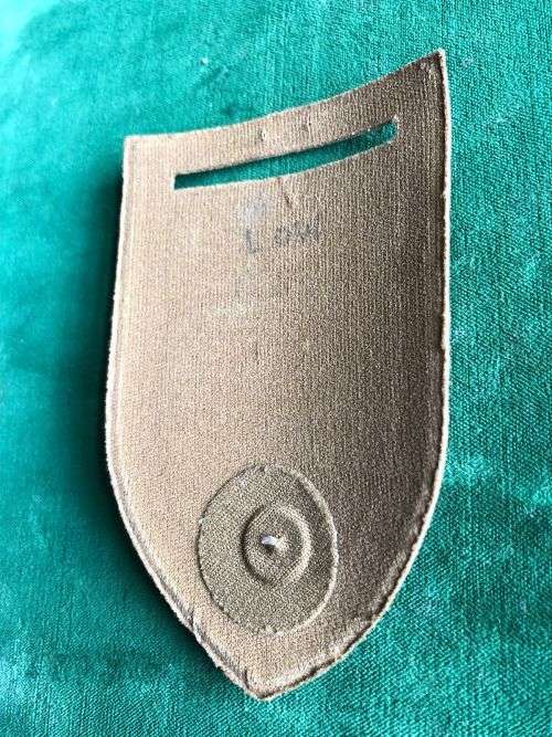 ARMY GYMNASIUM WITH CHIEF OF THE ARMY COMMAND BAR, TUPPER FLASH- ONE PIN