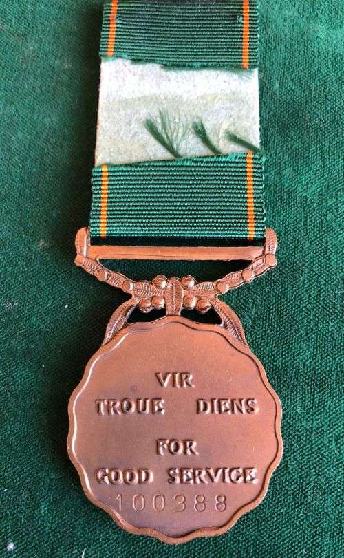 FULL SIZE GOOD SERVICE MEDAL IN BRONZE-COMMANDO 1975-1986- 10 YEARS-NUMBERED