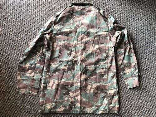 32 BATTALION CAMO JACKET,SUMMER PATTERN-SIZE MEDIUM-MEASURES 57 CM ARMPIT TO ARMPIT-CONDITION VERY G