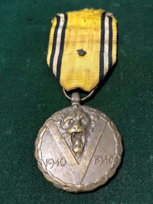 WW2 BELGIUM FULL SIZE MEDAL FOR 1940-45