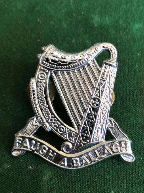 SA IRISH, CHROME CAUBEEN BADGE-WORN FROM 1970`S- 2X SCREW LUGS