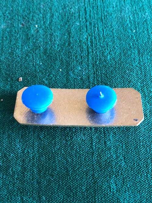 SA ARMY SHARPSHOOTER QUALIFICATION BREAST BADGE-ENAMEL BACKING- 2 PINS