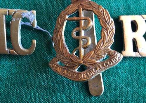ROYAL ARMY MEDICAL CORPS CAP AND TWO TITLES-WW2- ONE TITLE,WITHOUT LUGS