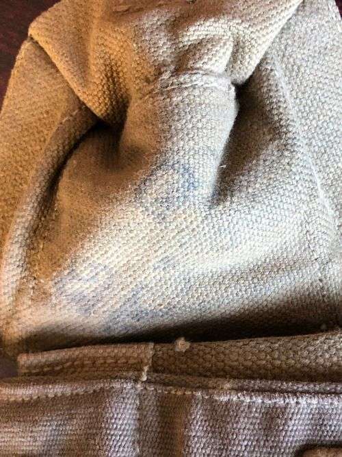 RHODESIA BUSH WAR PERIOD PATTERN 64 WEBBING POUCH FOR RADIO-MARKED IN THE LID