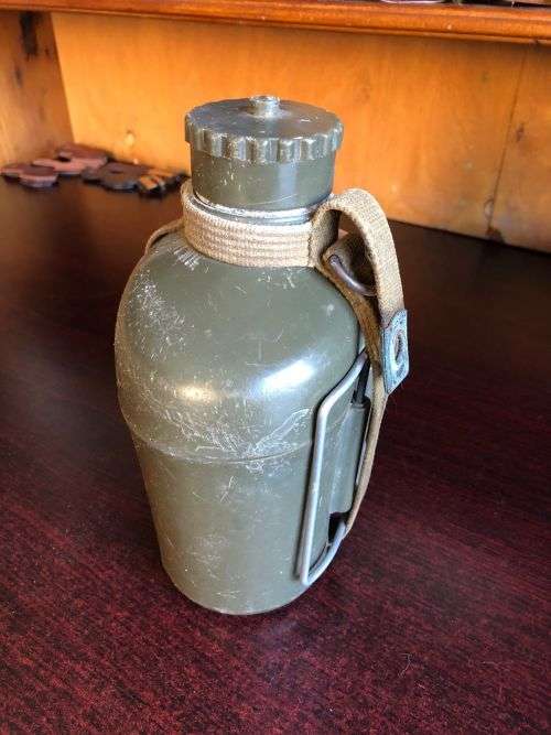 RHODESIAN BUSH WAR PERIOD WATER BOTTLE-COMPLETE CONDITION