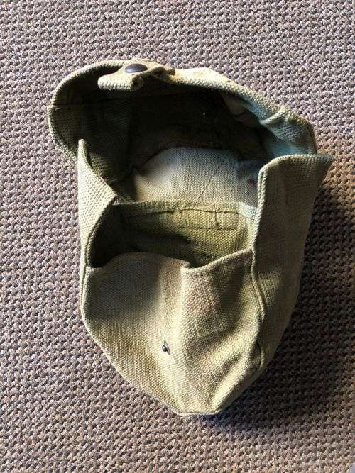 ORIGINAL WW2-LMG MACHINE GUN,AMMO DRUM POUCH-DATED AND MARKED 1941